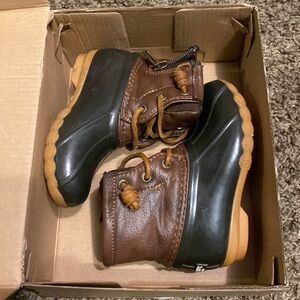 Sperry Saltwater boots size7